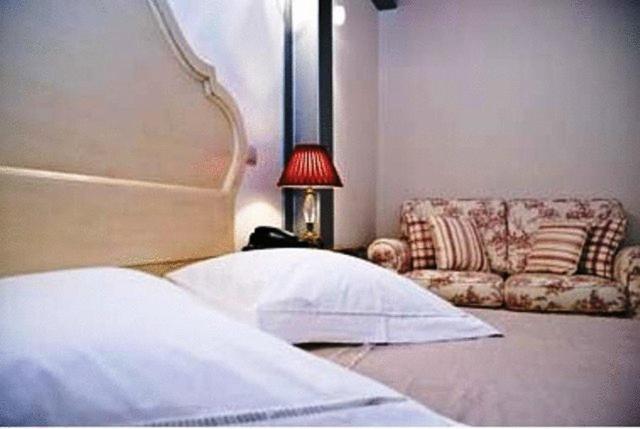 Hotel Arhontiko Pepos Nafpaktos Esterno foto